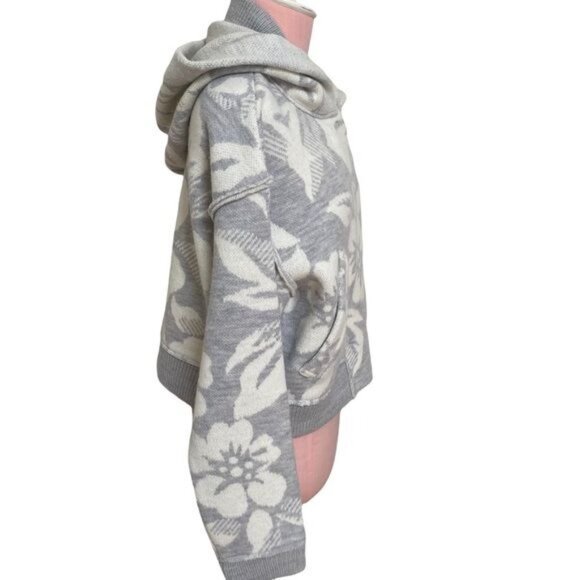 Free People Georgia Wool Sweater Jacket in Gray Floral Size XS NWT - Picture 11 of 17